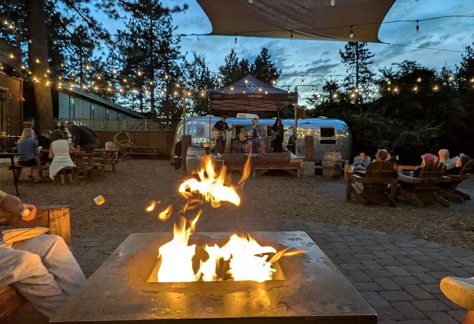 firepit_live_music